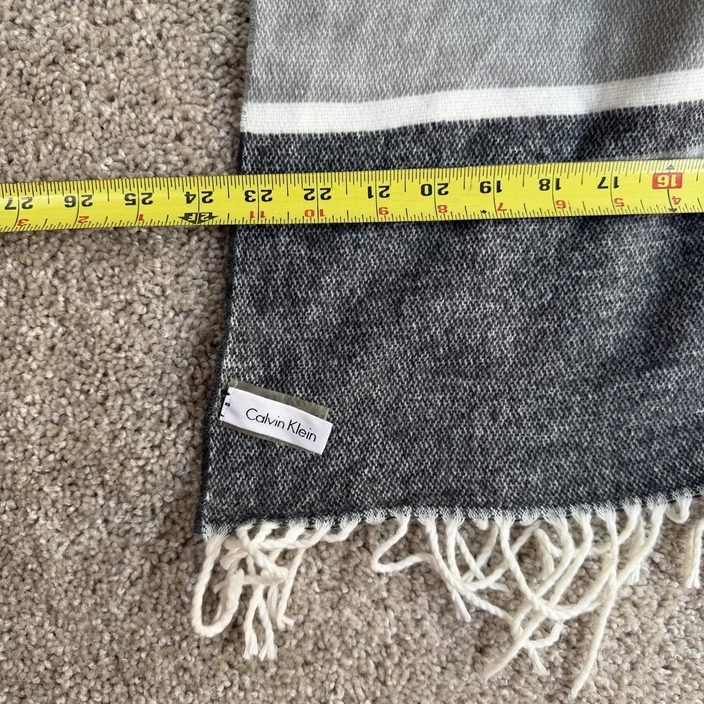 Calvin Klein Scarf Womens One Size Gray Striped Knit Acrylic Fringe Rectangle